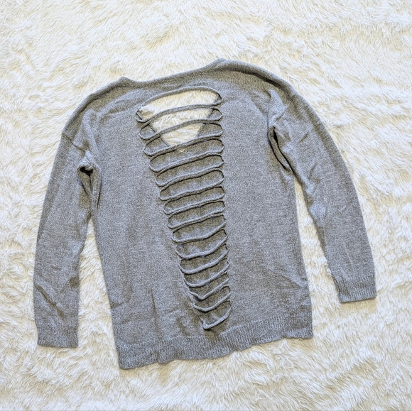 🎈4 for $25💫Express Grey Cutout Shredded Back Oversized Sweater - Picture 1 of 9